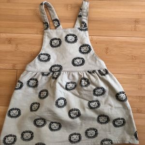 Overall lion dress size 2-3T